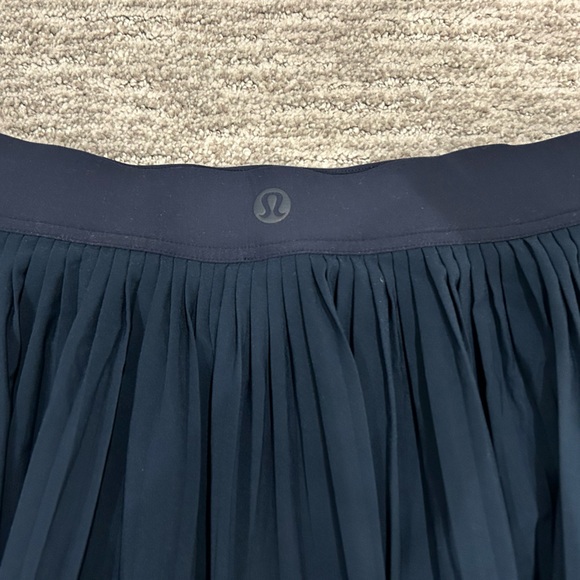 Lululemon Varsity High Rise Pleated Tennis Skirt - Picture 2 of 2